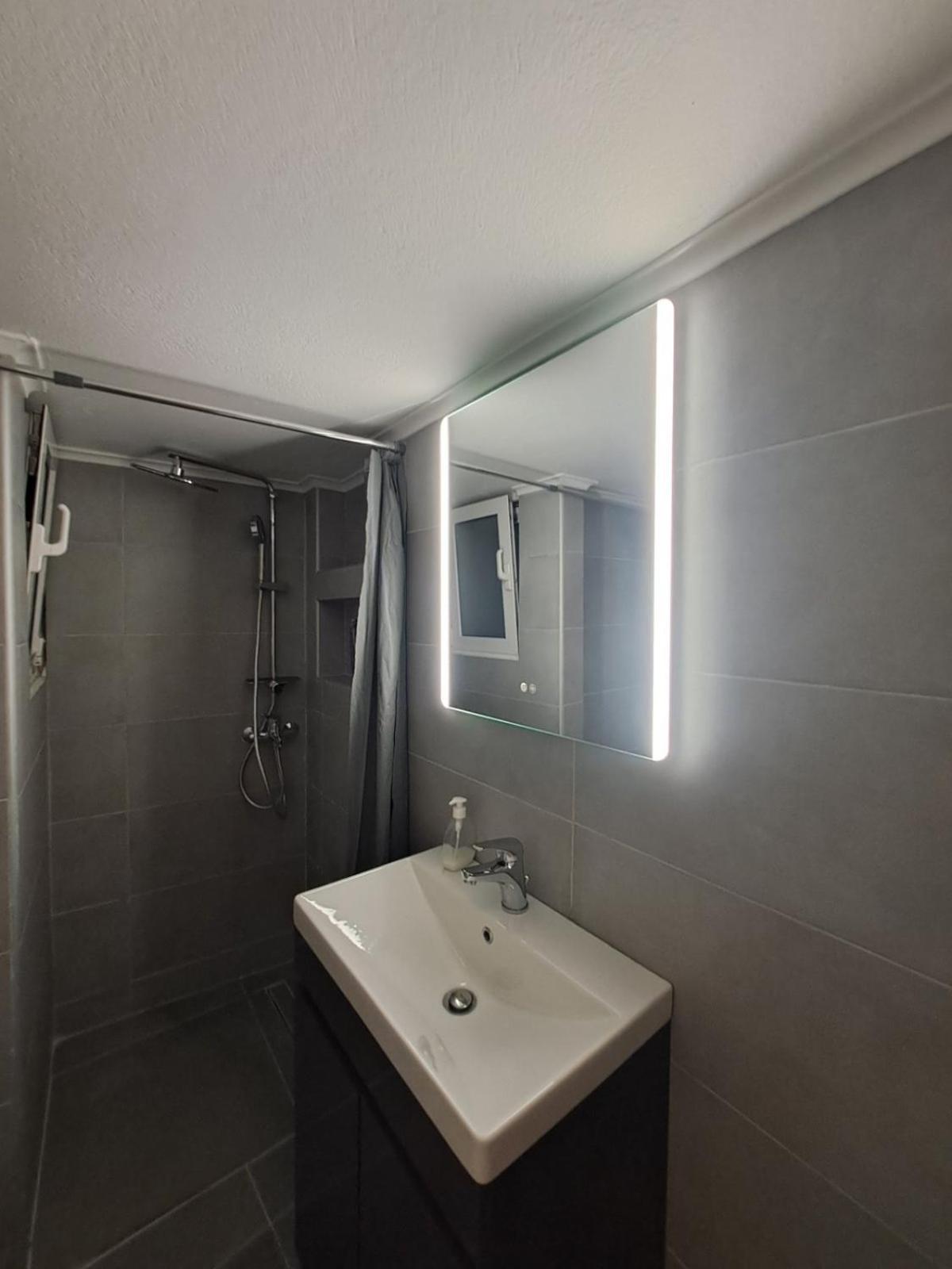 Lysandros Comfortable Apartments In Athens, Near The Metro Luaran gambar