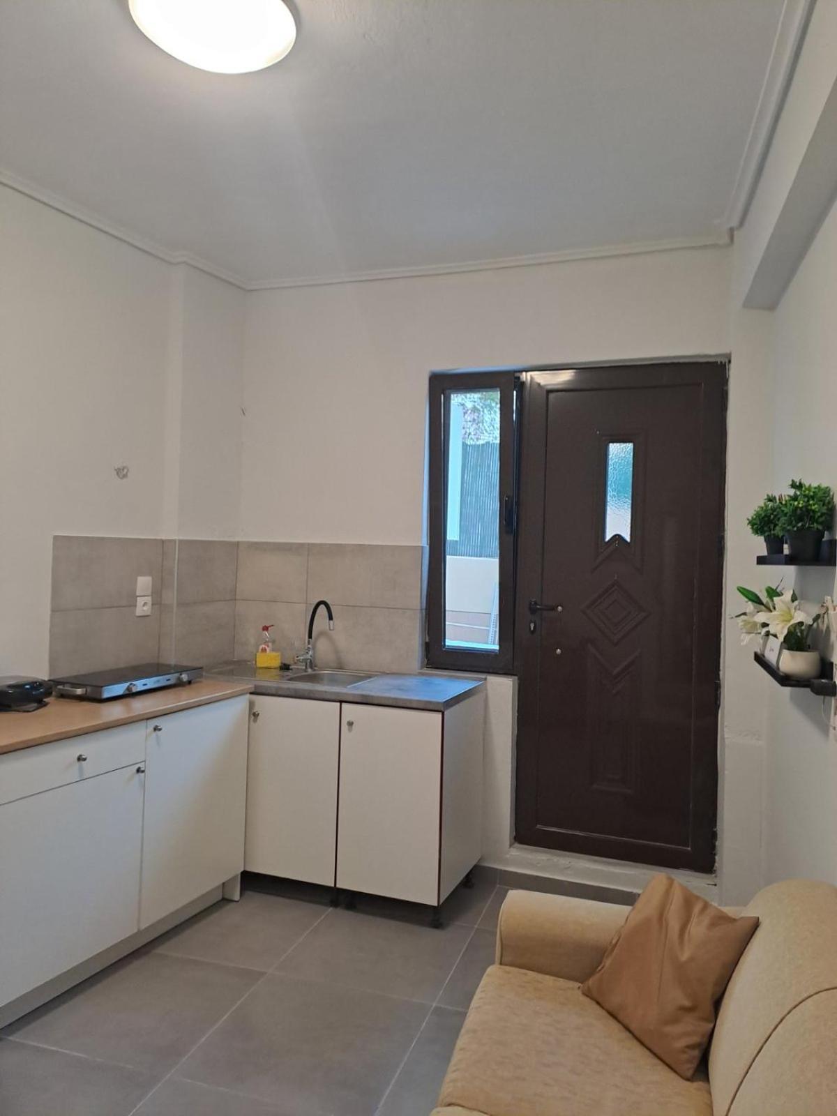 Lysandros Comfortable Apartments In Athens, Near The Metro Luaran gambar