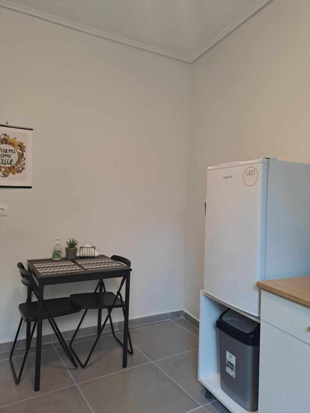 Lysandros Comfortable Apartments In Athens, Near The Metro Luaran gambar